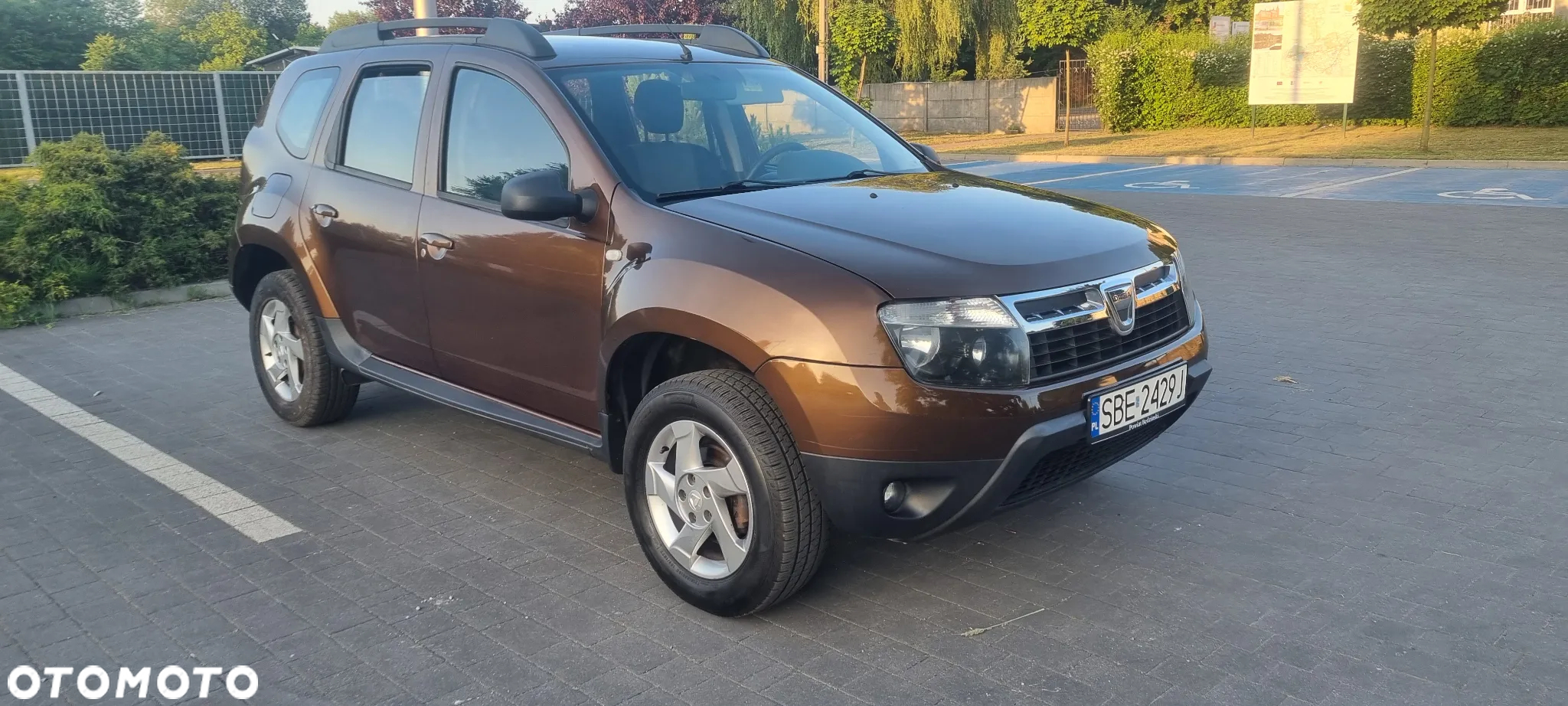 Dacia Duster 1.6 16V 4x2 Laureate - 4