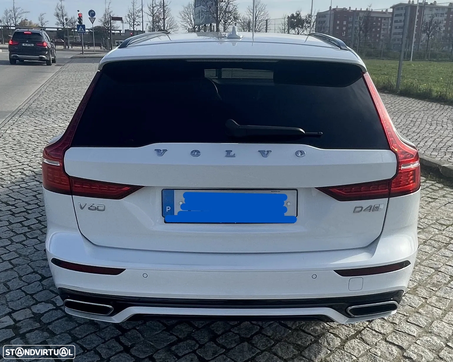 Volvo V60 2.0 D4 R-Design Geartronic - 14