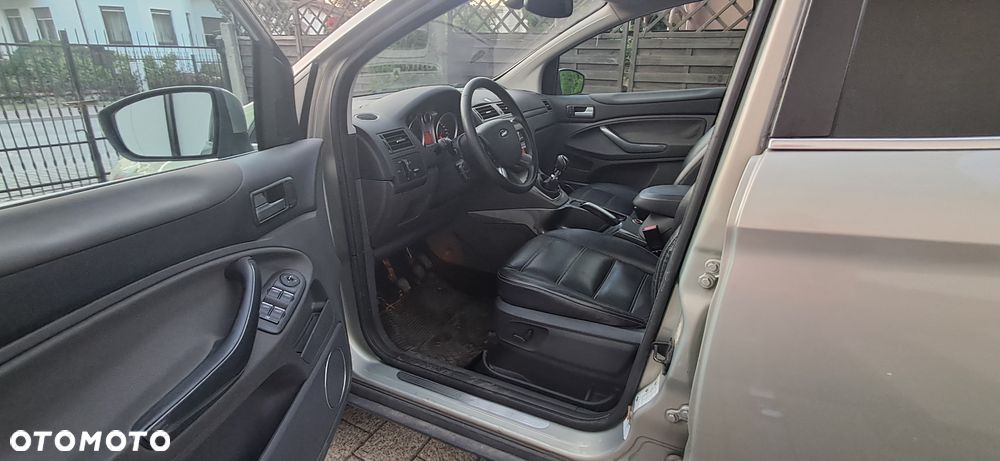 Ford Kuga 2.0 TDCi Titanium - 5