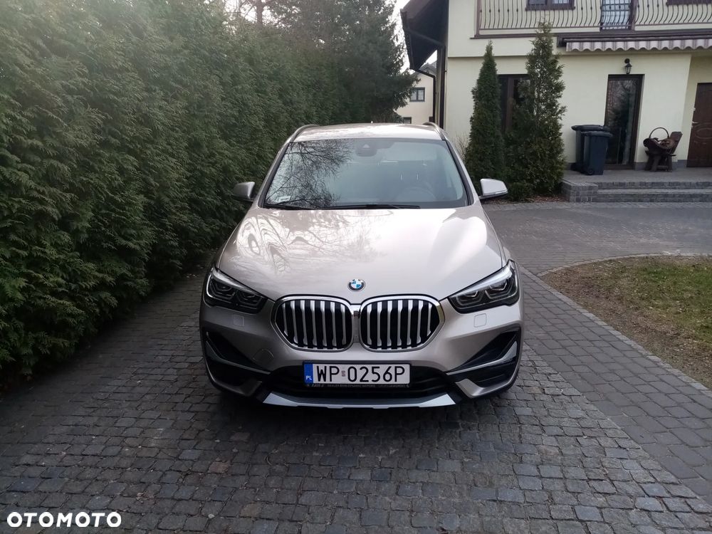 BMW X1 sDrive18i - 16