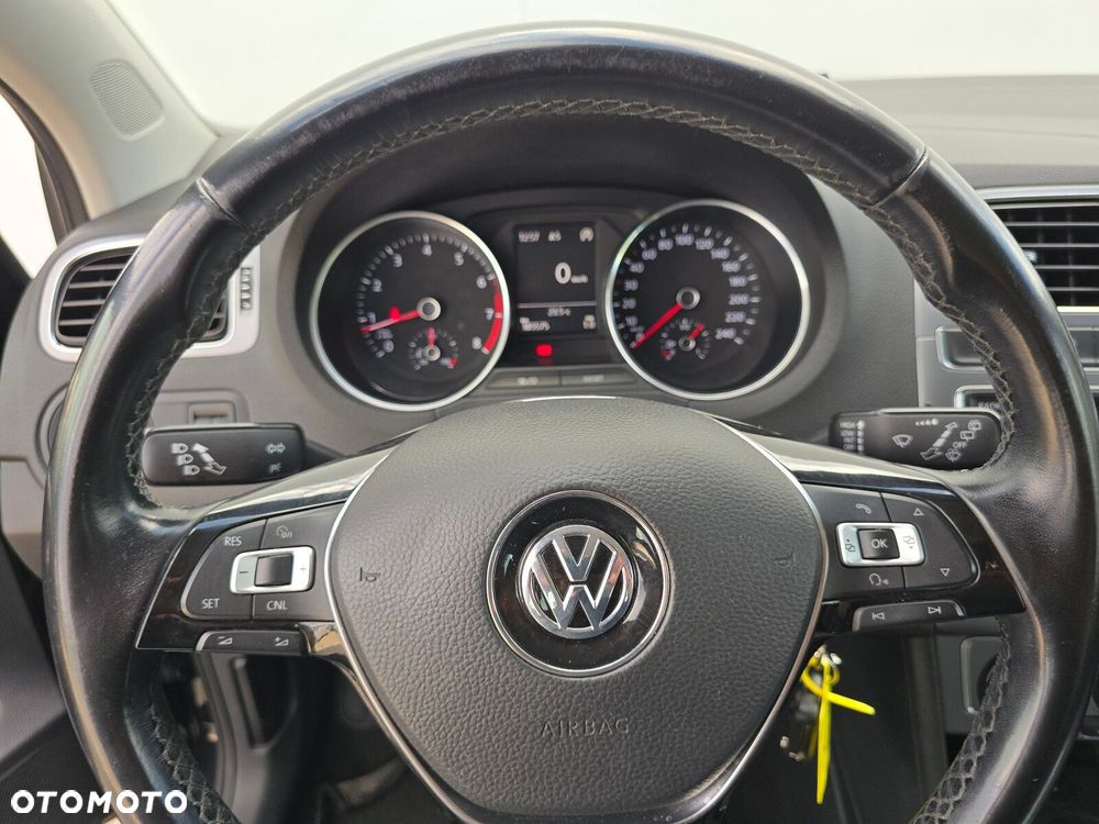 Volkswagen Polo - 13