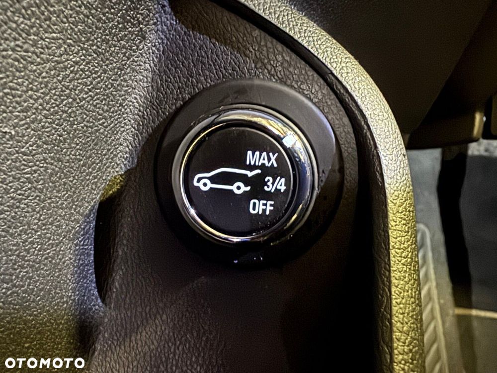 Opel Insignia CT 2.0 CDTI 4x4 Exclusive S&S - 25