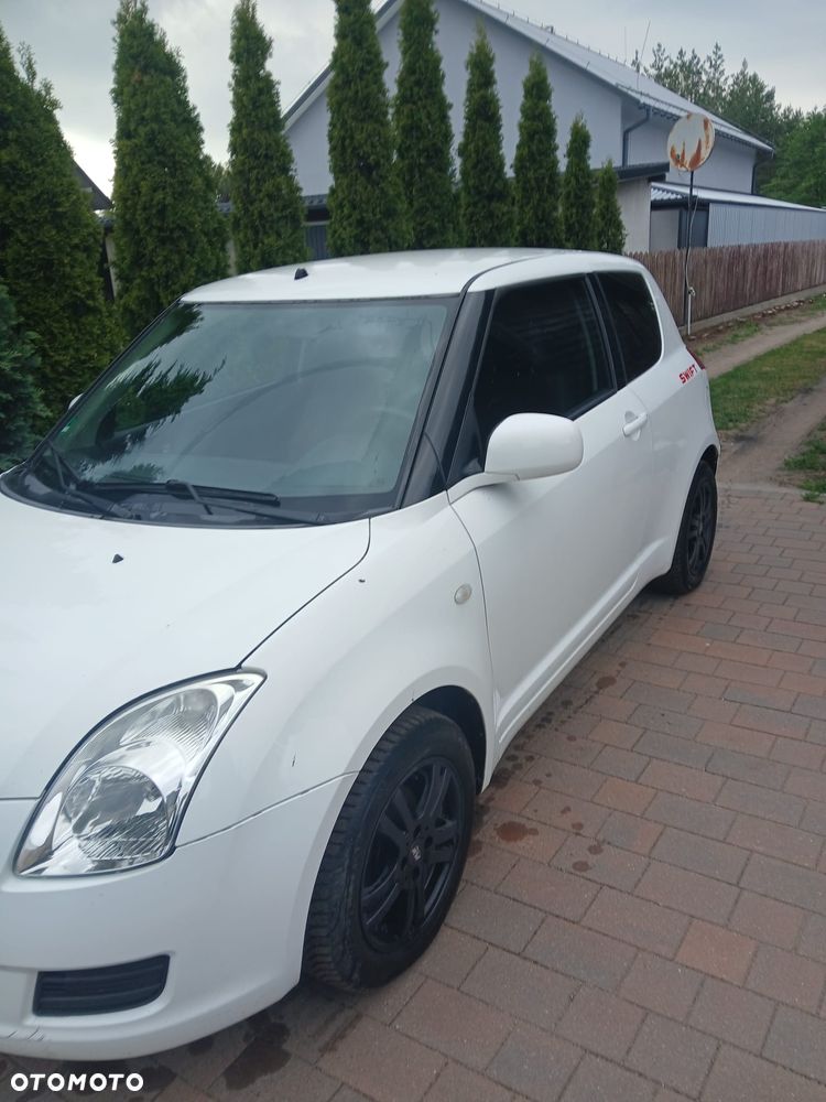 Suzuki Swift - 2