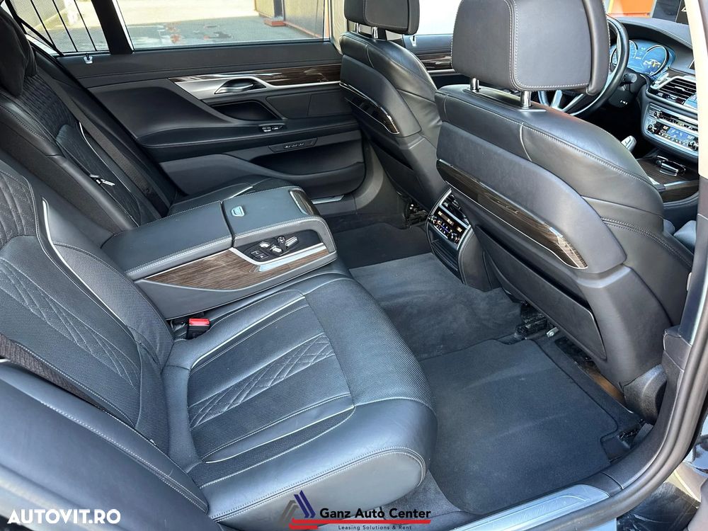 BMW Seria 7 740Le iPerformance - 17
