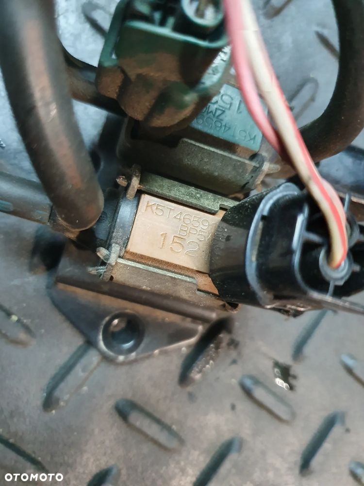 Mazda 6 Elektrozawór zaworu podciśnieniowego MONDEO MK3 K5T46590 K5T46591  KOMPLET 2 SZT - 3