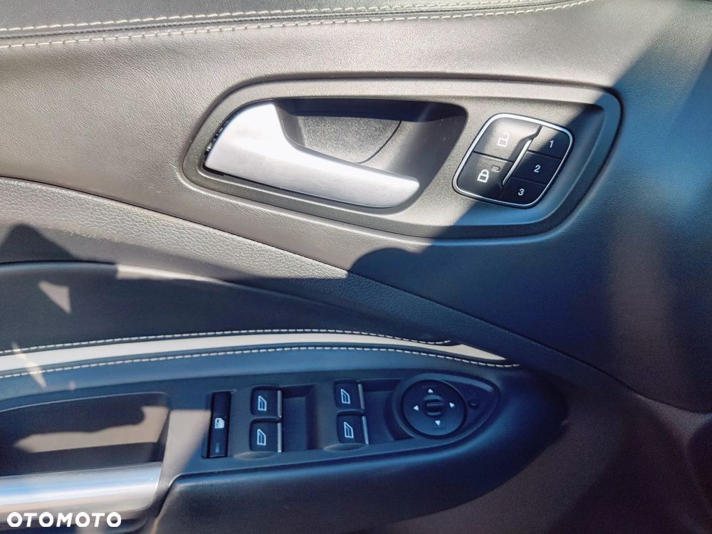 Ford Kuga Vignale 2.0 TDCi AWD - 9