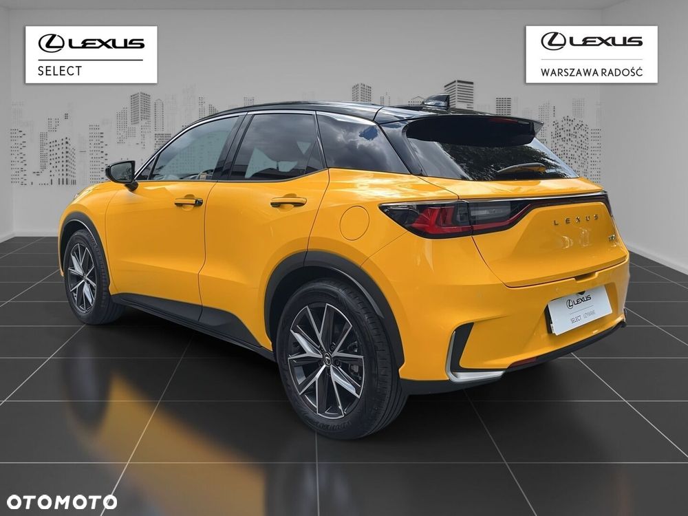Lexus LBX 1.5 Hybrid Cool AWD - 4