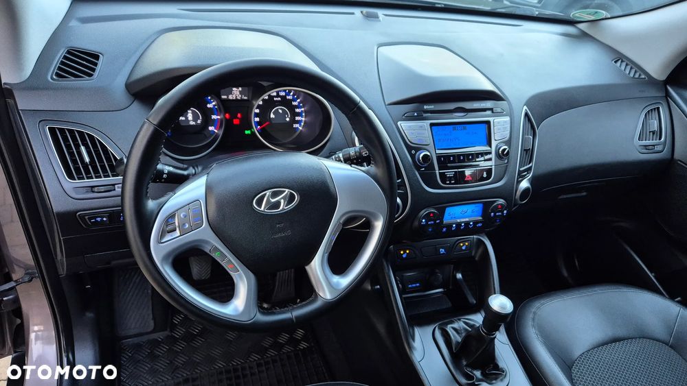 Hyundai ix35 2.0 4WD Premium - 21
