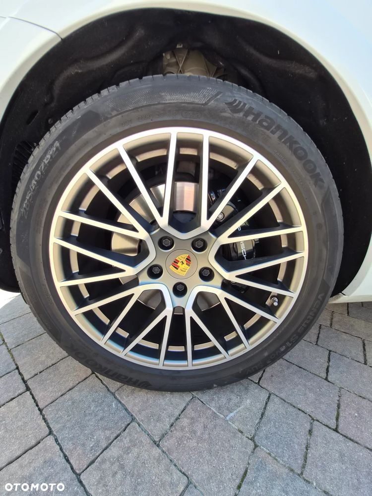 Porsche Cayenne S Platinum Edition - 16