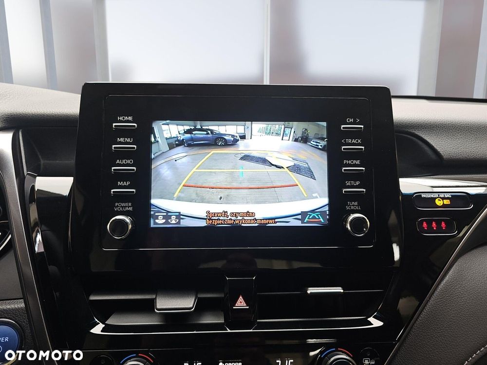 Toyota Camry 2.5 Hybrid Comfort CVT - 17
