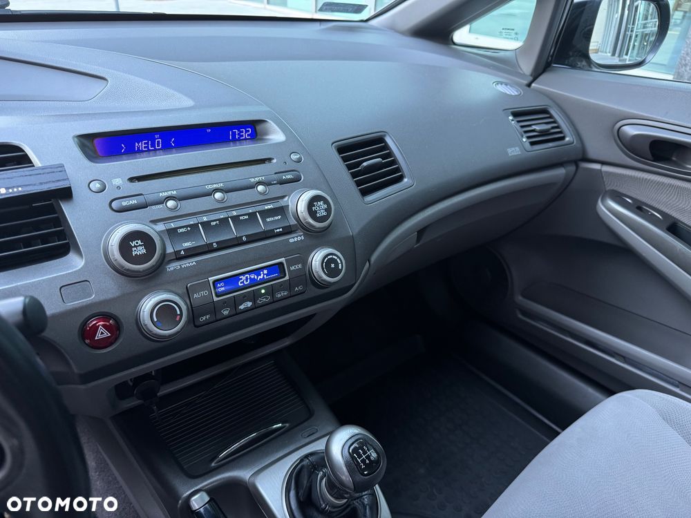 Honda Civic 1.8 Comfort - 9