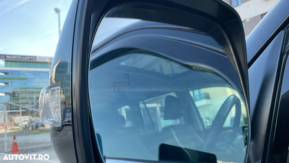 Toyota Land Cruiser 2.8l Turbo D-4D A/T AVS 5 locuri Luxury - 39