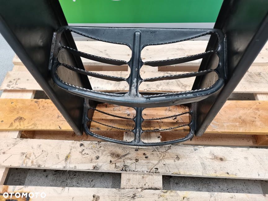 Stopnica Claas Axion 820 - 4