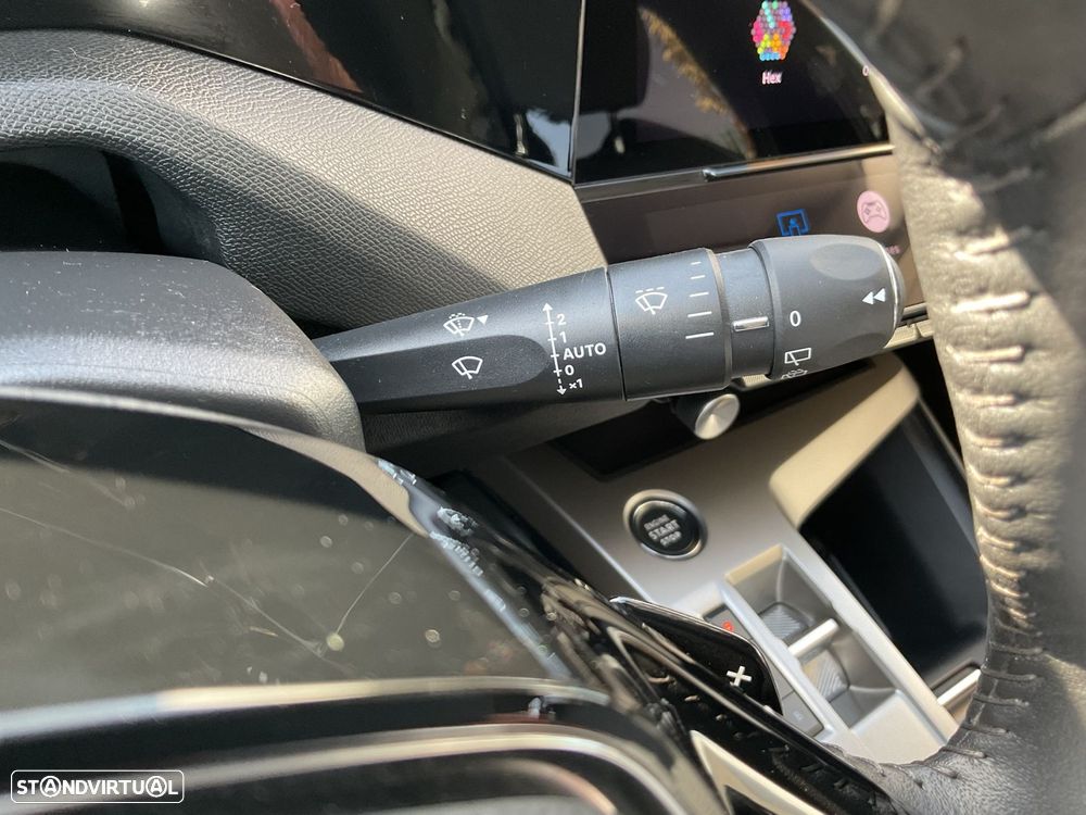 Peugeot 308 1.6 Hybrid Allure Pack e-EAT8 - 28