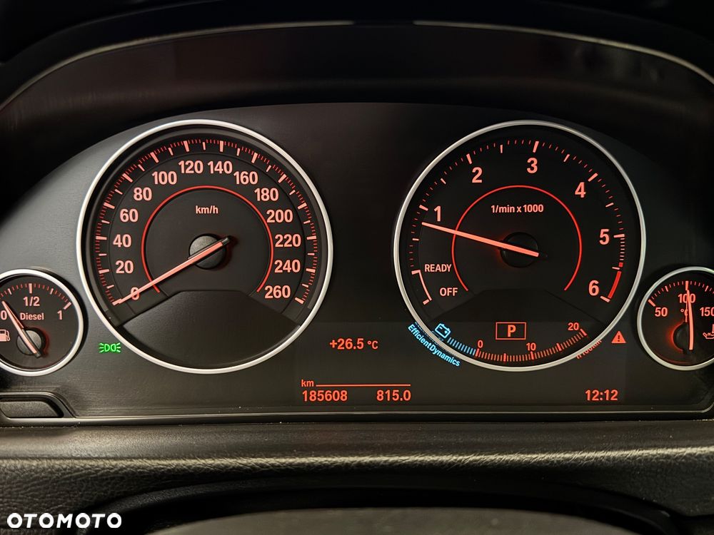 BMW Seria 3 318d Sport Line - 10