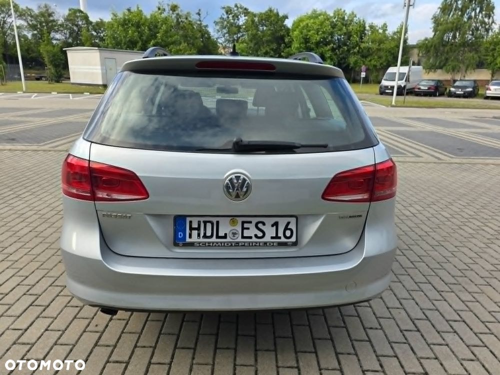 Volkswagen Passat 1.6 TDI BlueMotion Technology Comfortline - 4
