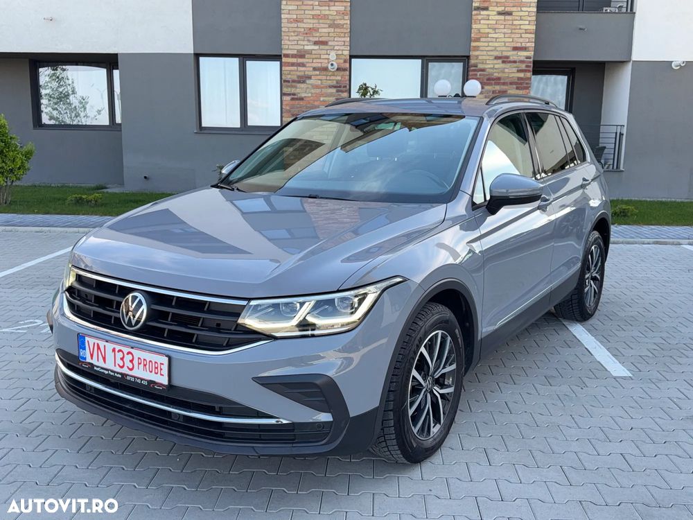 Volkswagen Tiguan - 2