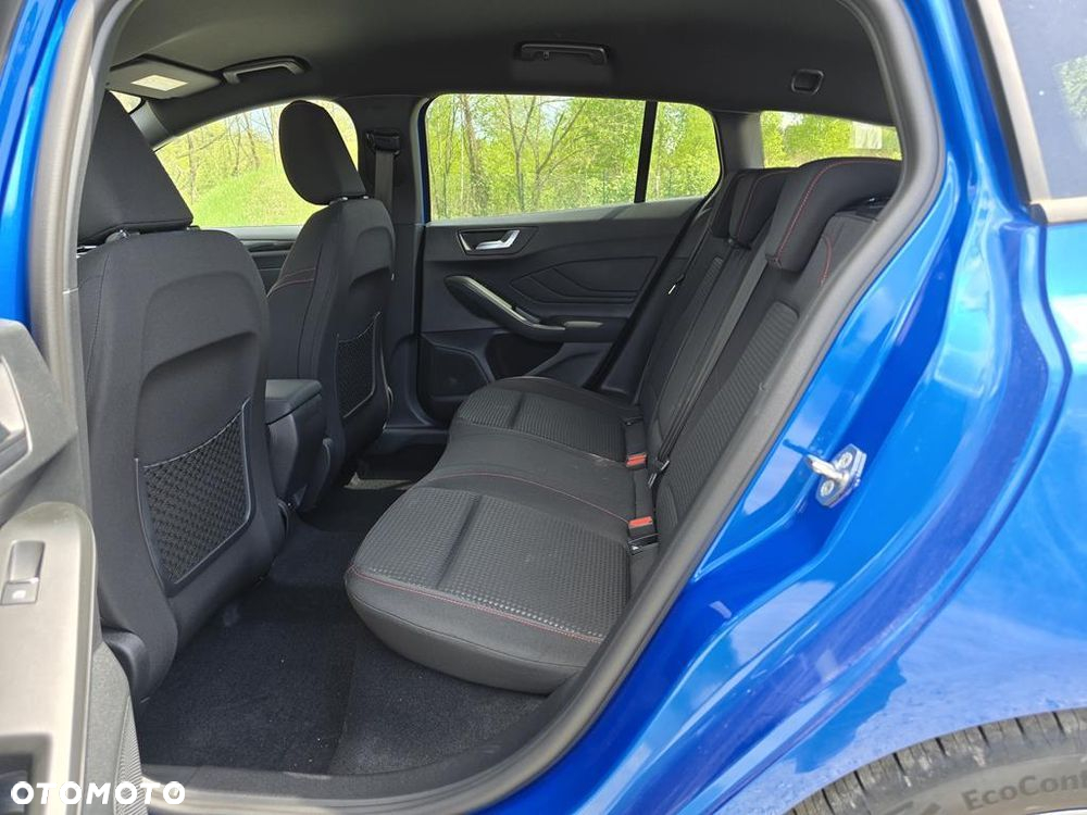 Ford Focus 1.0 EcoBoost mHEV ST-Line X - 9