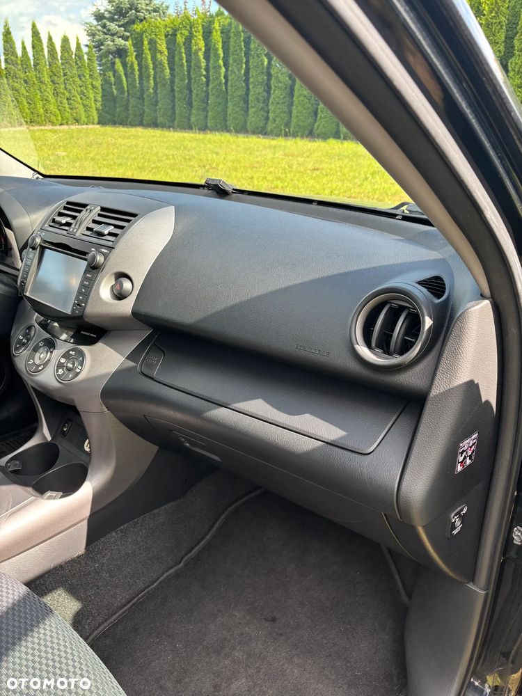 Toyota RAV4 2.0 4x4 Automatik Sol - 33