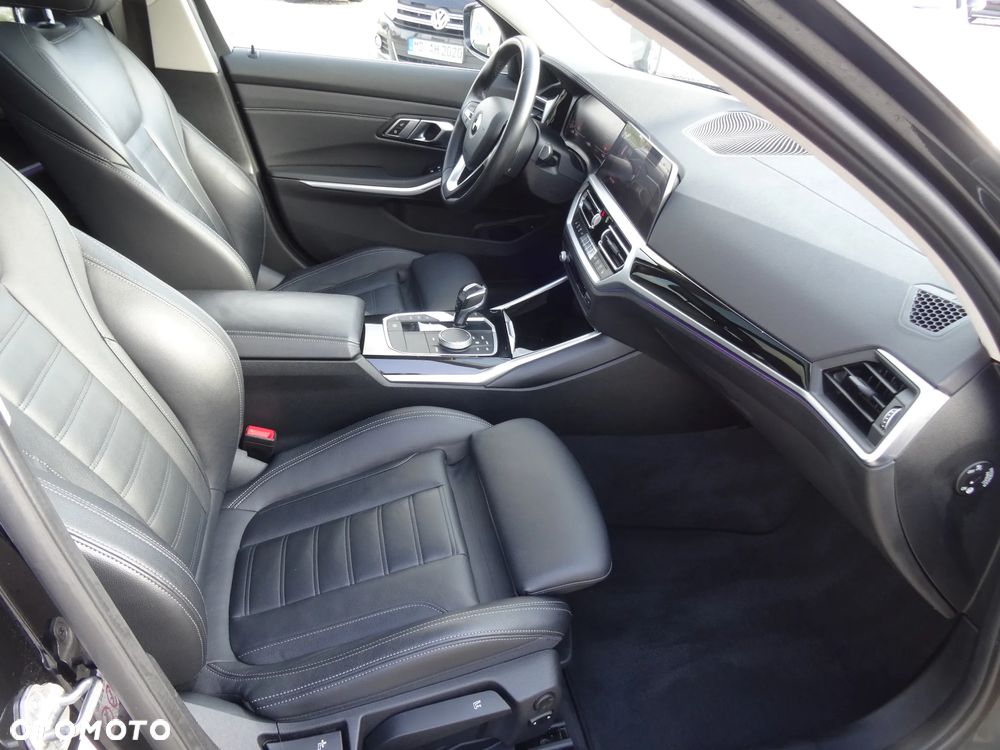 BMW Seria 3 320d M Sport Shadow sport - 14