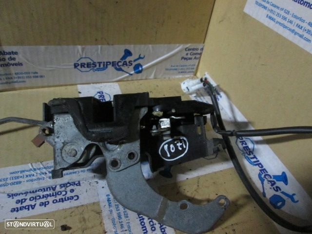 Fecho REF01071 SUZUKI GRAND VITARA 2000 FD ELETRICO SUZUKI GRAND VITARA 2002 2.0TDI 4X4 110CV 5P DOURADO FD 3 PINOS - 2
