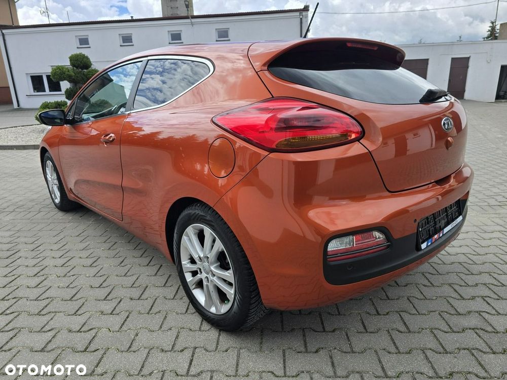 Kia Ceed - 14
