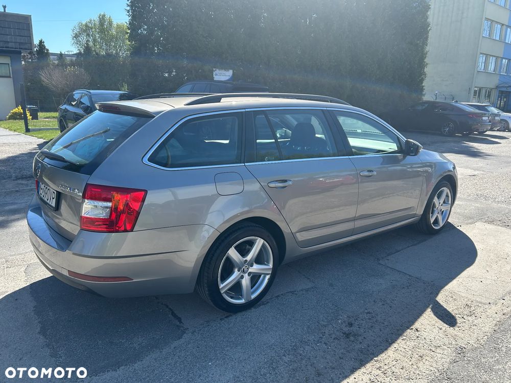 Skoda Octavia 2.0 TDI Style DSG - 9