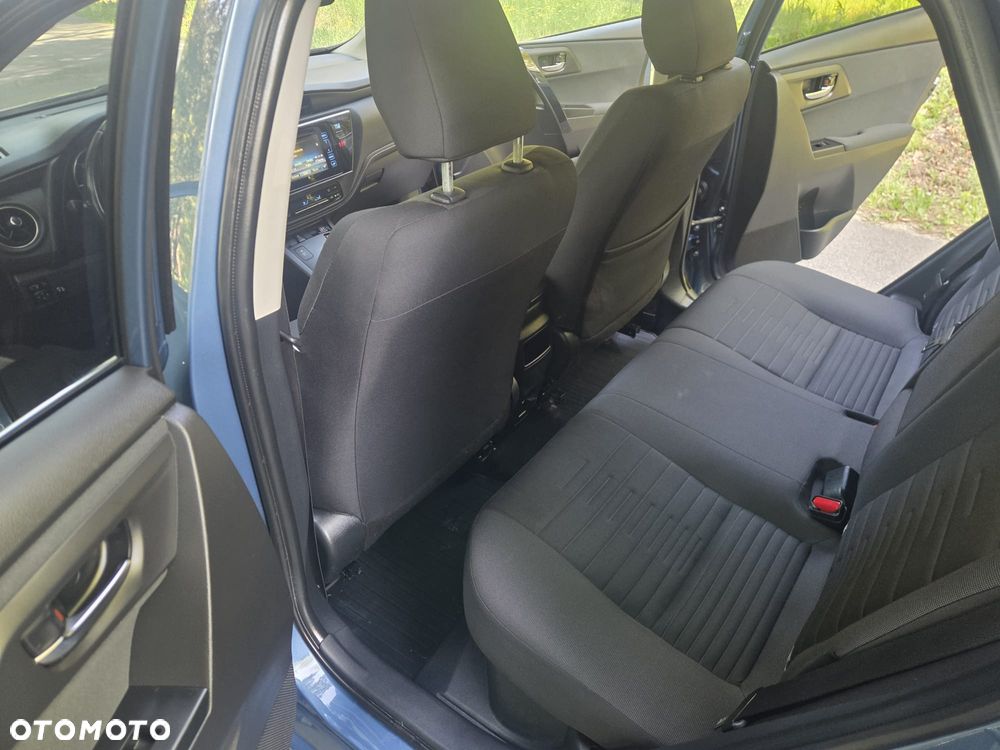 Toyota Auris - 18