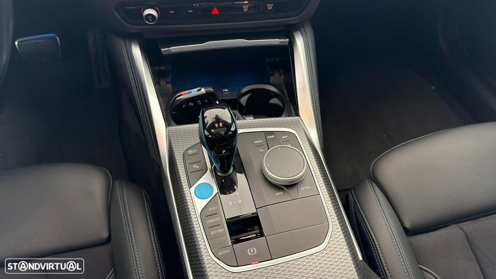 BMW i4 eDrive40 Pack Desportivo M - 9