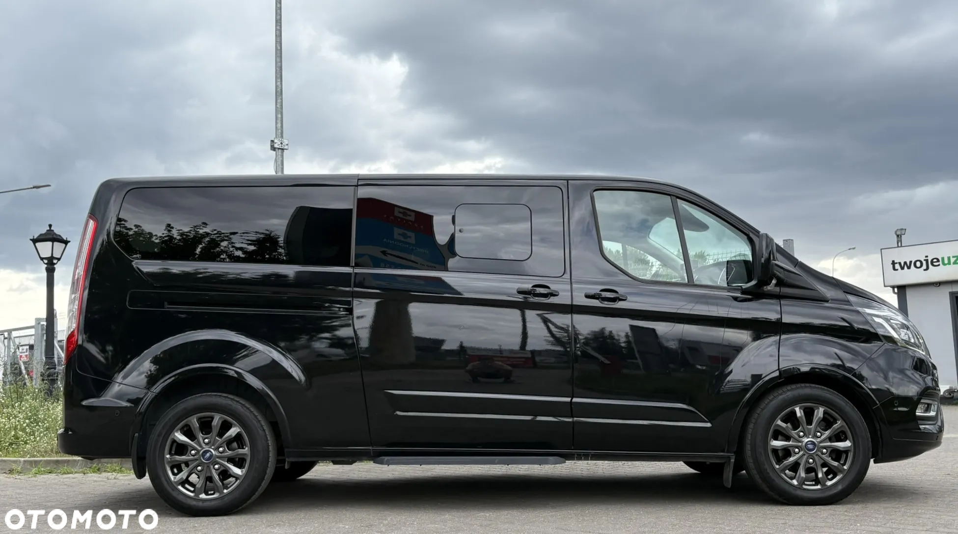 Ford Tourneo Custom 2.0 EcoBlue L2 Titanium X SelectShift - 4