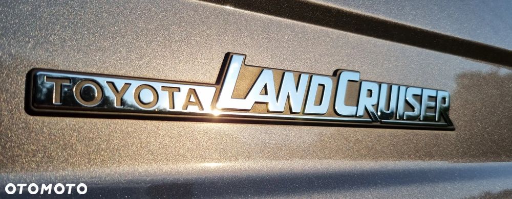 Toyota Land Cruiser - 18