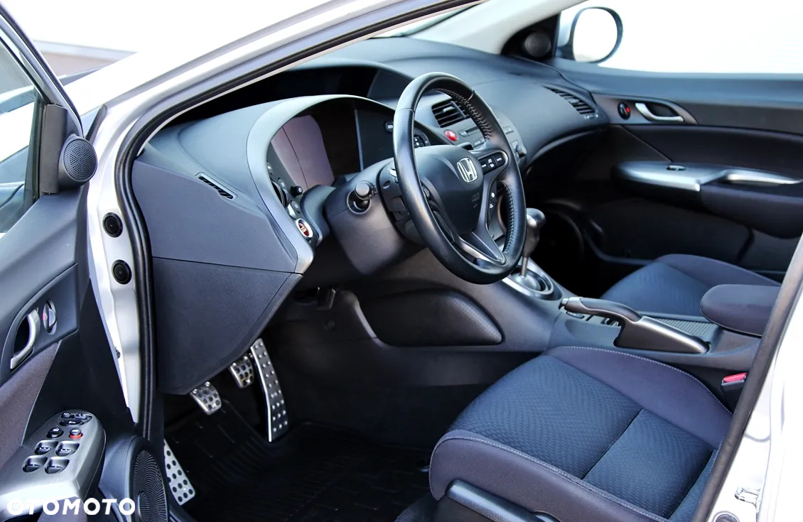 Honda Civic 1.8 Sport - 16