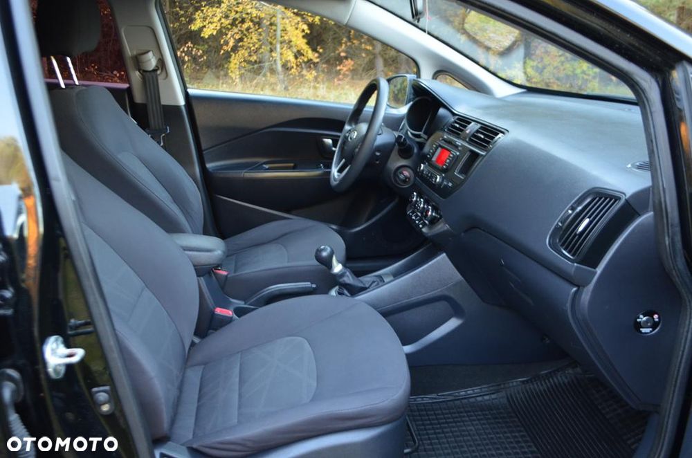 Kia Rio - 32