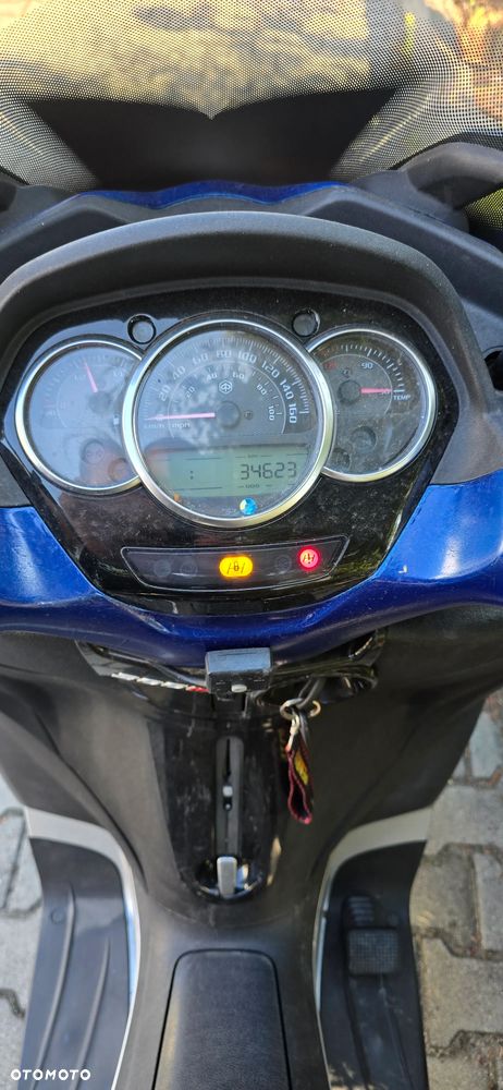 Piaggio MP-3 - 8