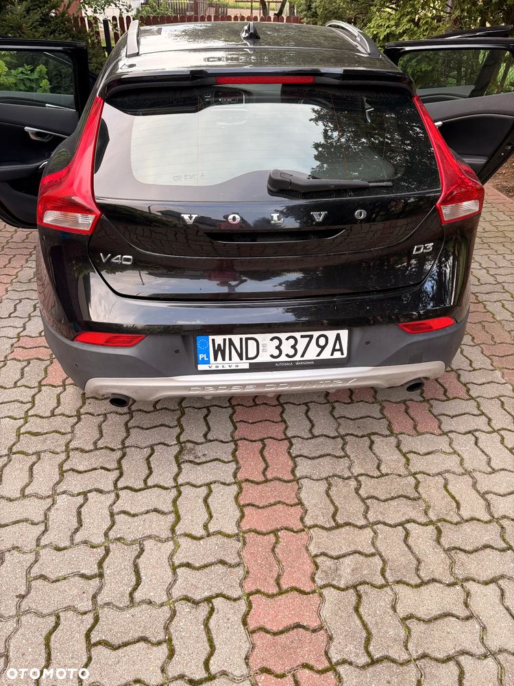 Volvo V40 Cross Country D3 Drive-E Ocean Race - 3