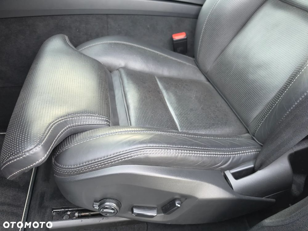 Volvo XC 60 B6 B AWD R-Design - 9
