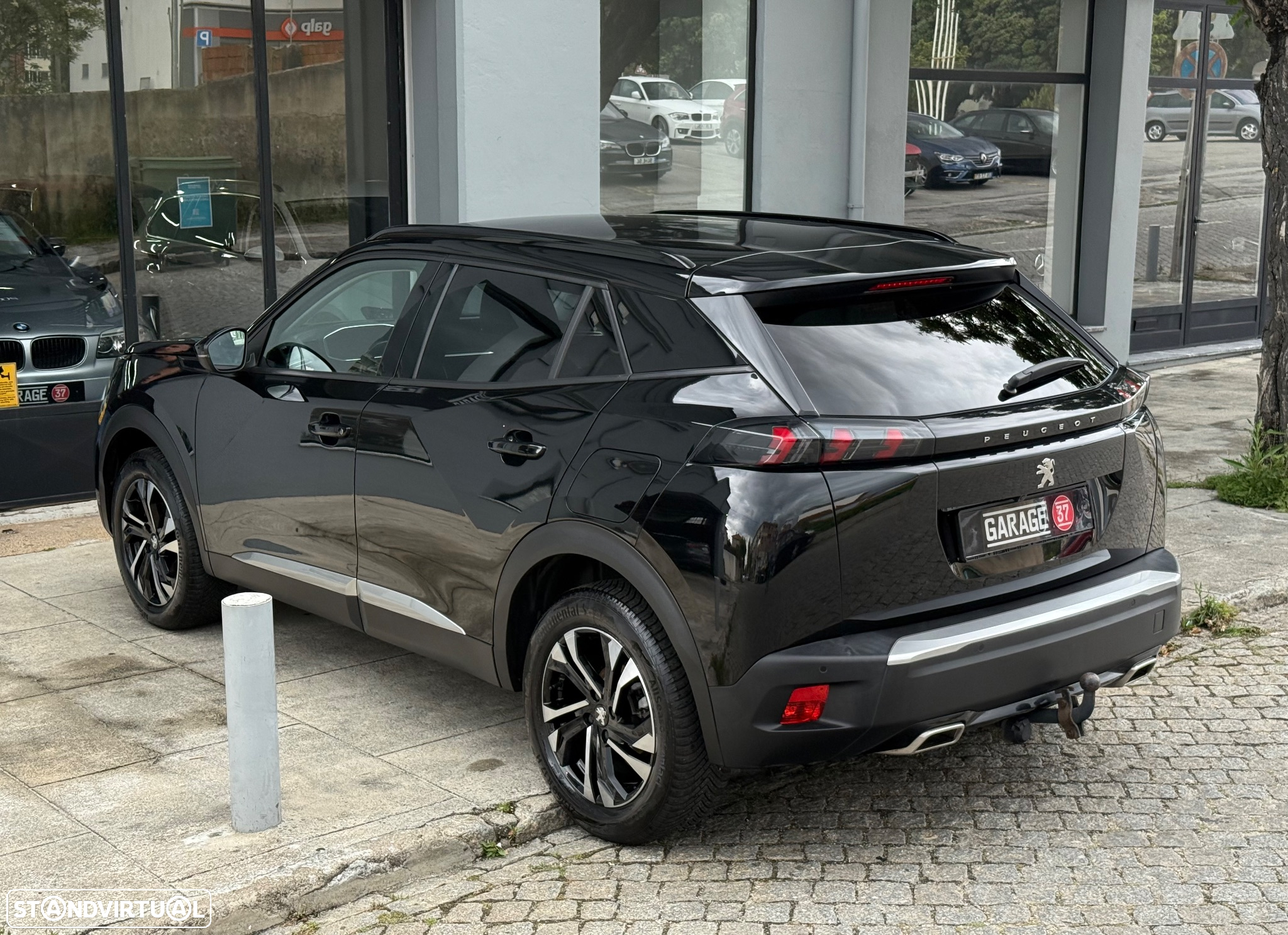 Peugeot 2008 1.2 PureTech Allure - 9