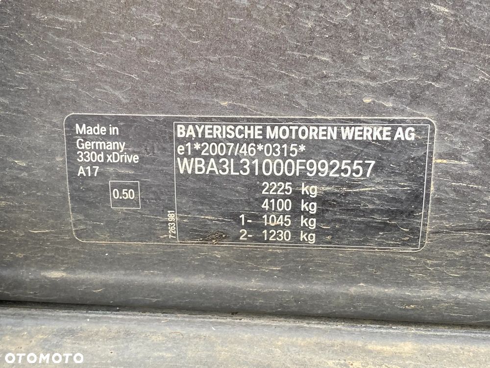 BMW Seria 3 330d Luxury Line sport - 12