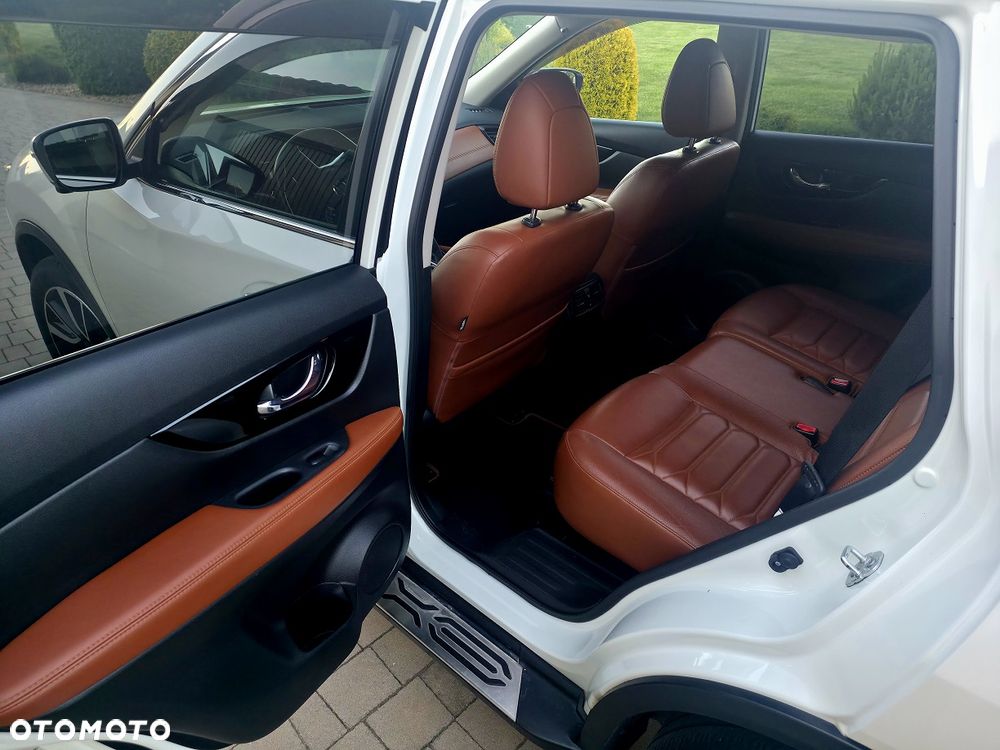 Nissan X-Trail 2.0 dCi Tekna 4WD Xtronic - 11