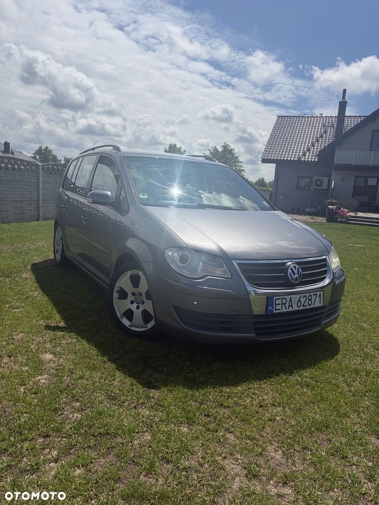 Volkswagen Touran - 3