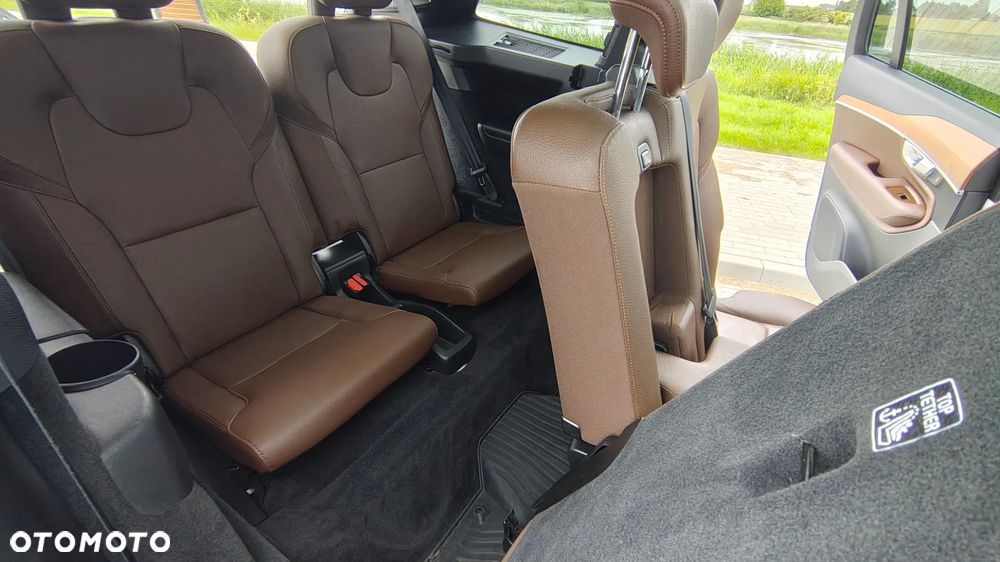 Volvo XC 90 - 35