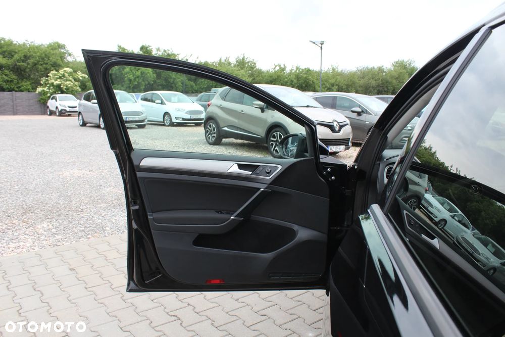 Volkswagen Golf 1.4 TSI BMT Comfortline - 17