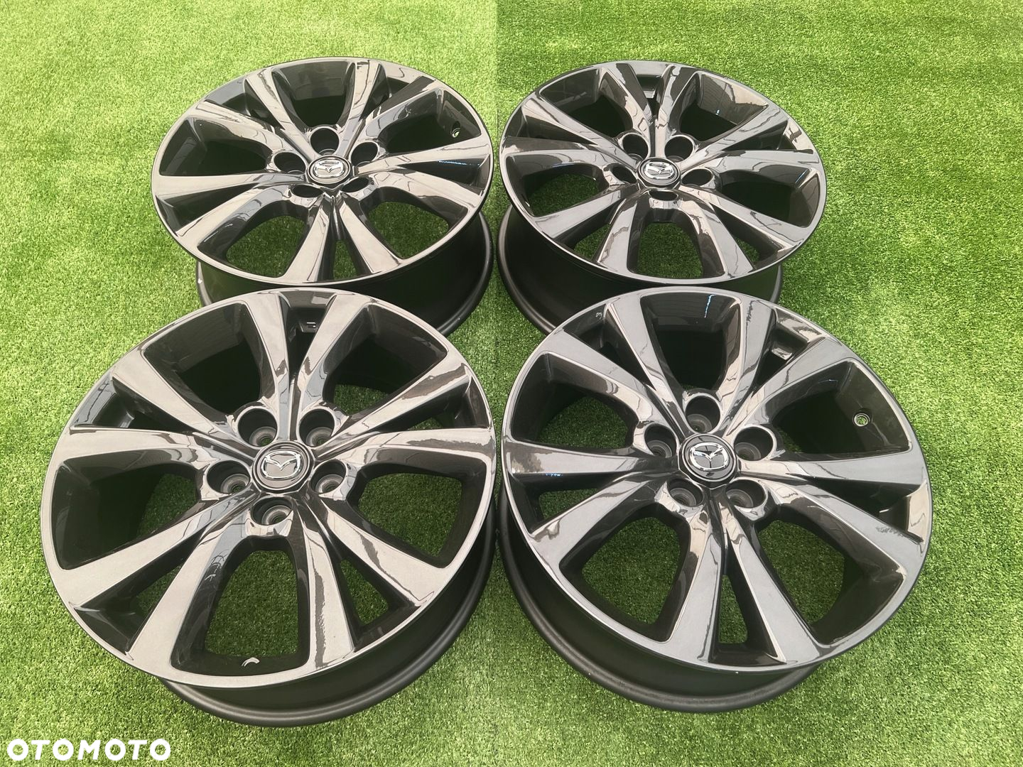 KOMPLET FELG FELGI ALU ALUMINIOWE MAZDA MX30 3 6 CX3 CX30 CX5 18 ET45 - 4