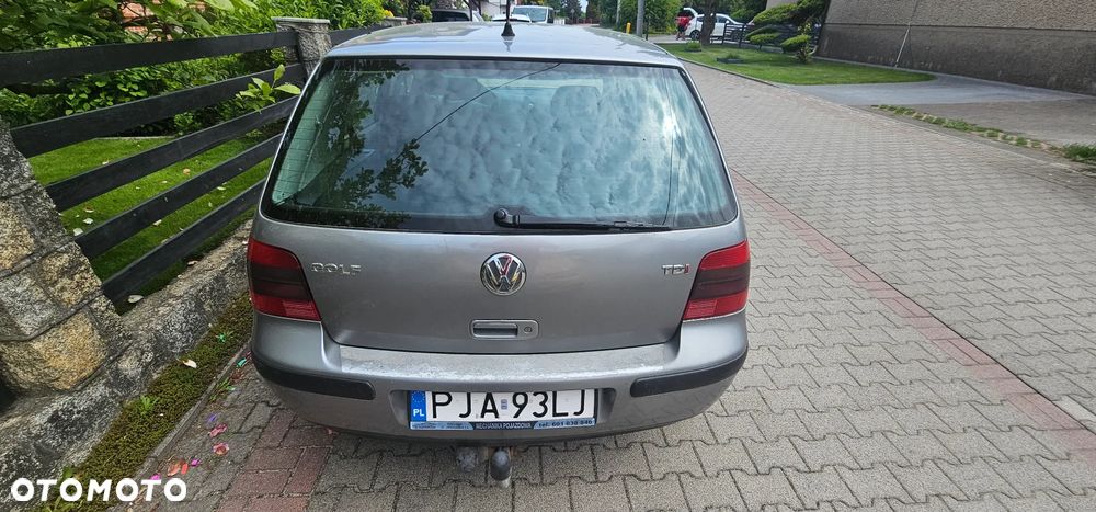 Volkswagen Golf - 2