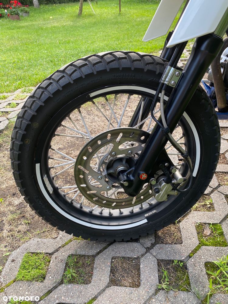 Yamaha XT - 6