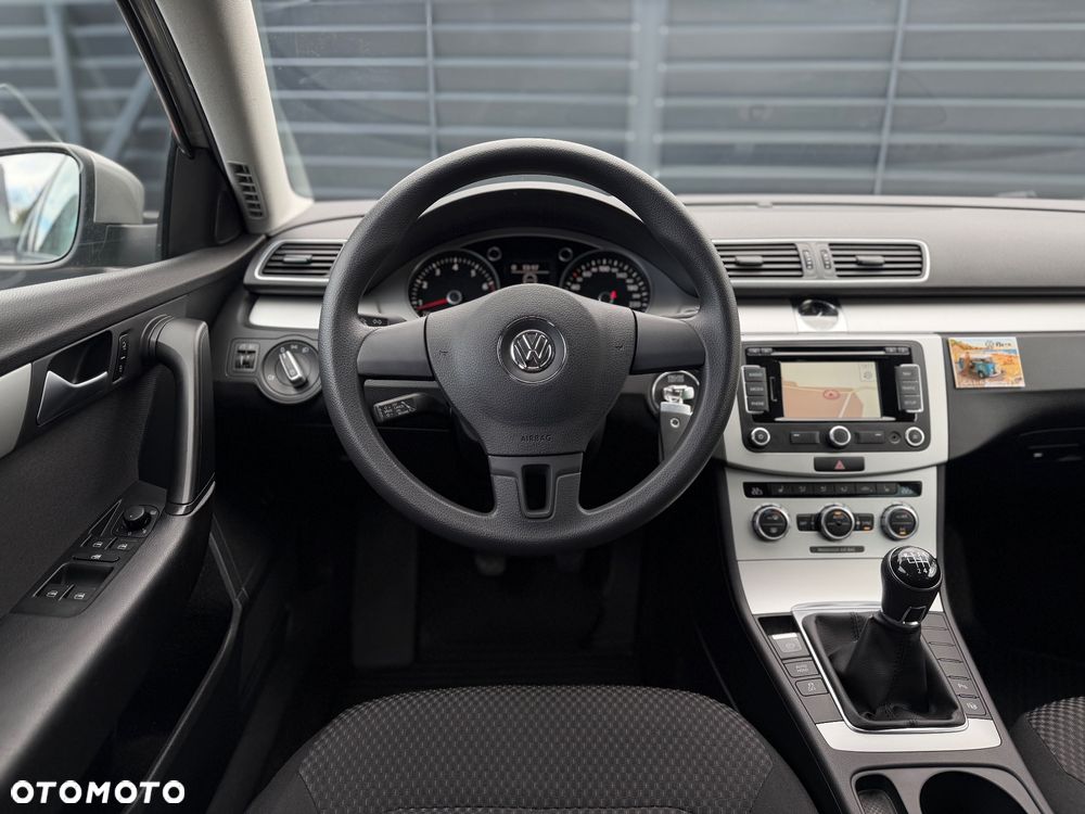 Volkswagen Passat 1.4 TSI BMT Comfortline - 14