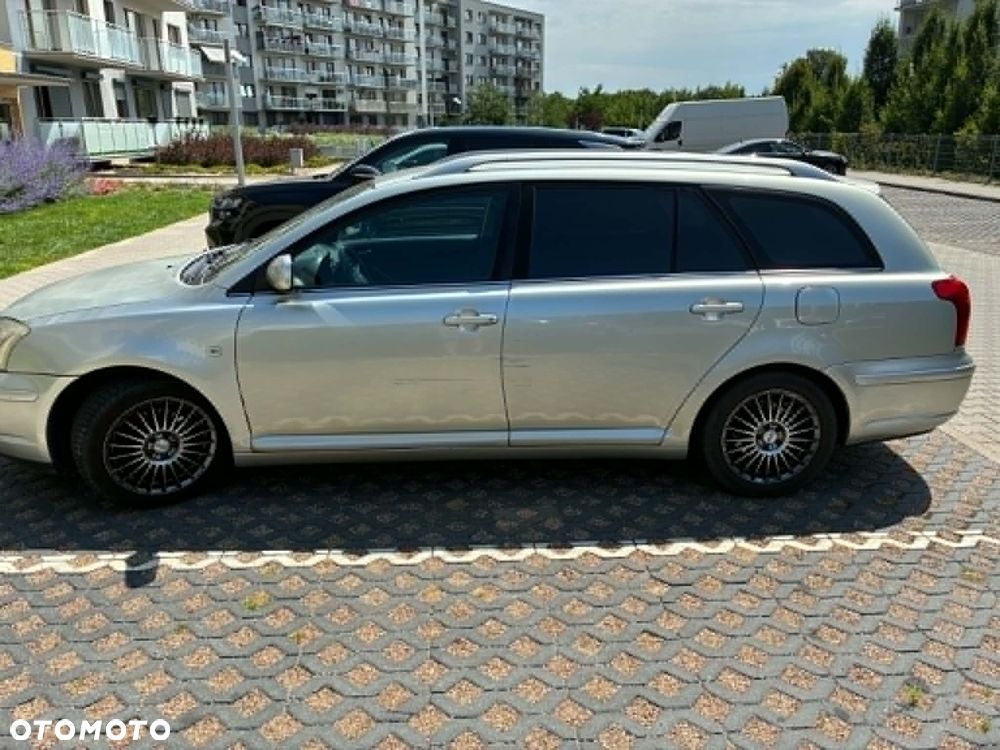 Toyota Avensis 1.8 VVT-i Combi - 5