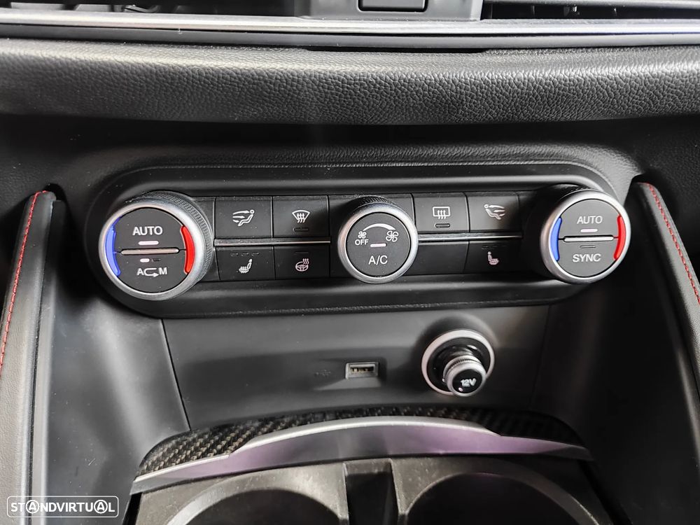 Alfa Romeo Stelvio 2.9 T Quadrifoglio AT8 Q4 - 30