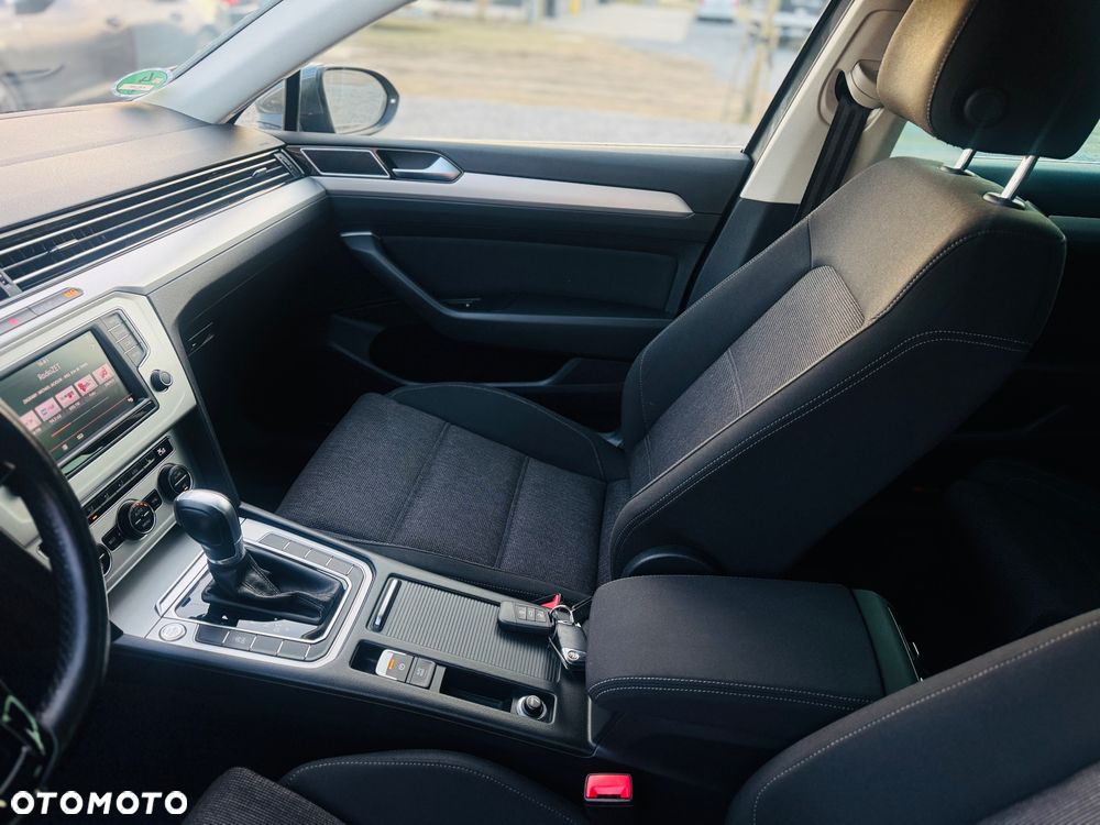 Volkswagen Passat 2.0 TDI SCR DSG Highline - 22