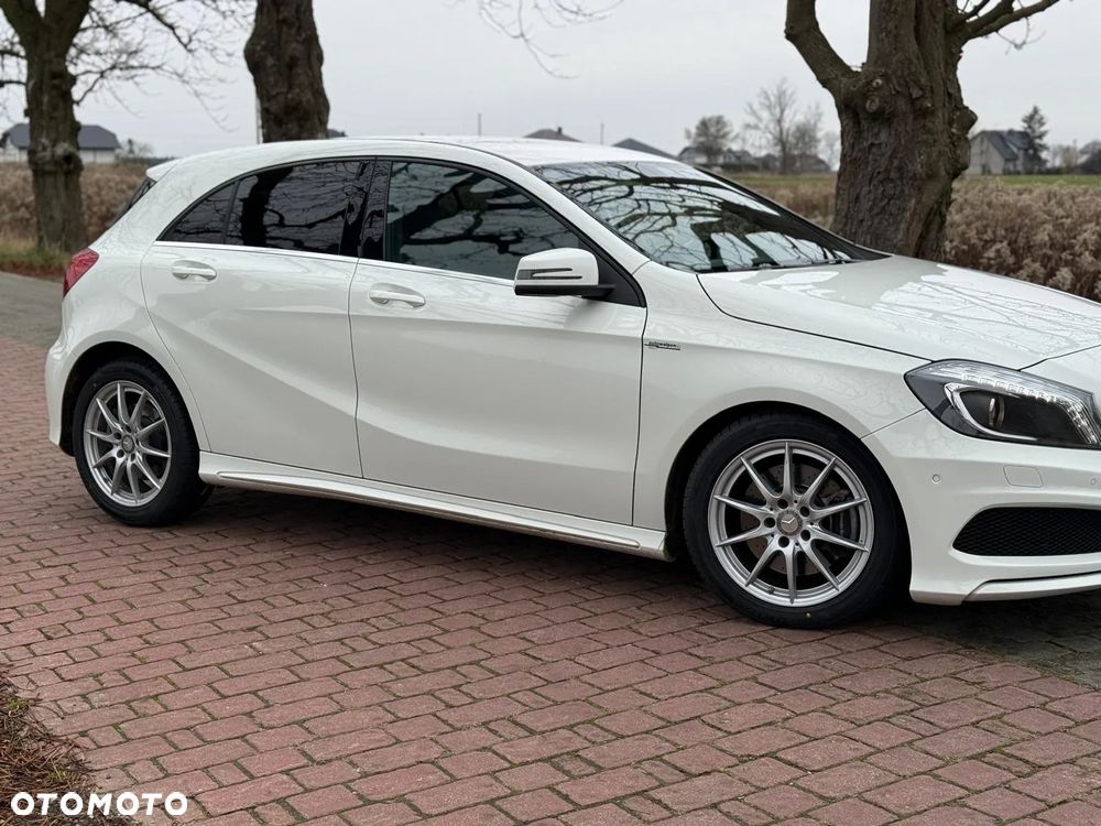 Mercedes-Benz Klasa A 250 4Matic 7G-DCT AMG Line - 3